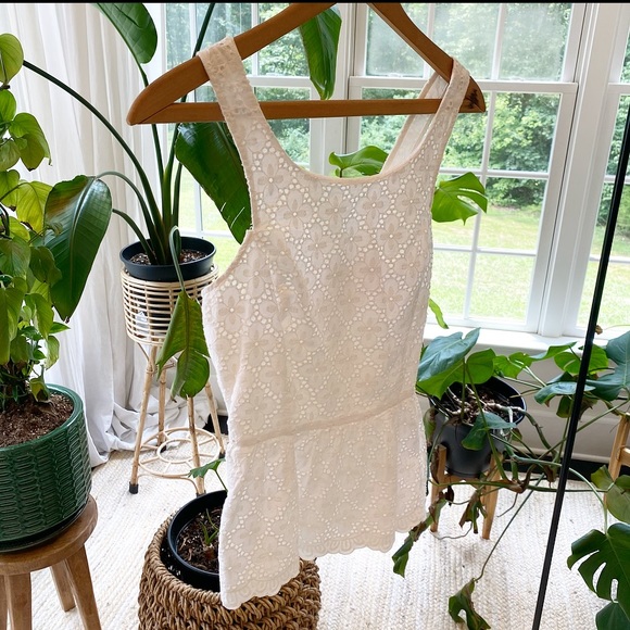 Lilly Pulitzer Top Lace Floral Preppy V - Picture 2 of 10